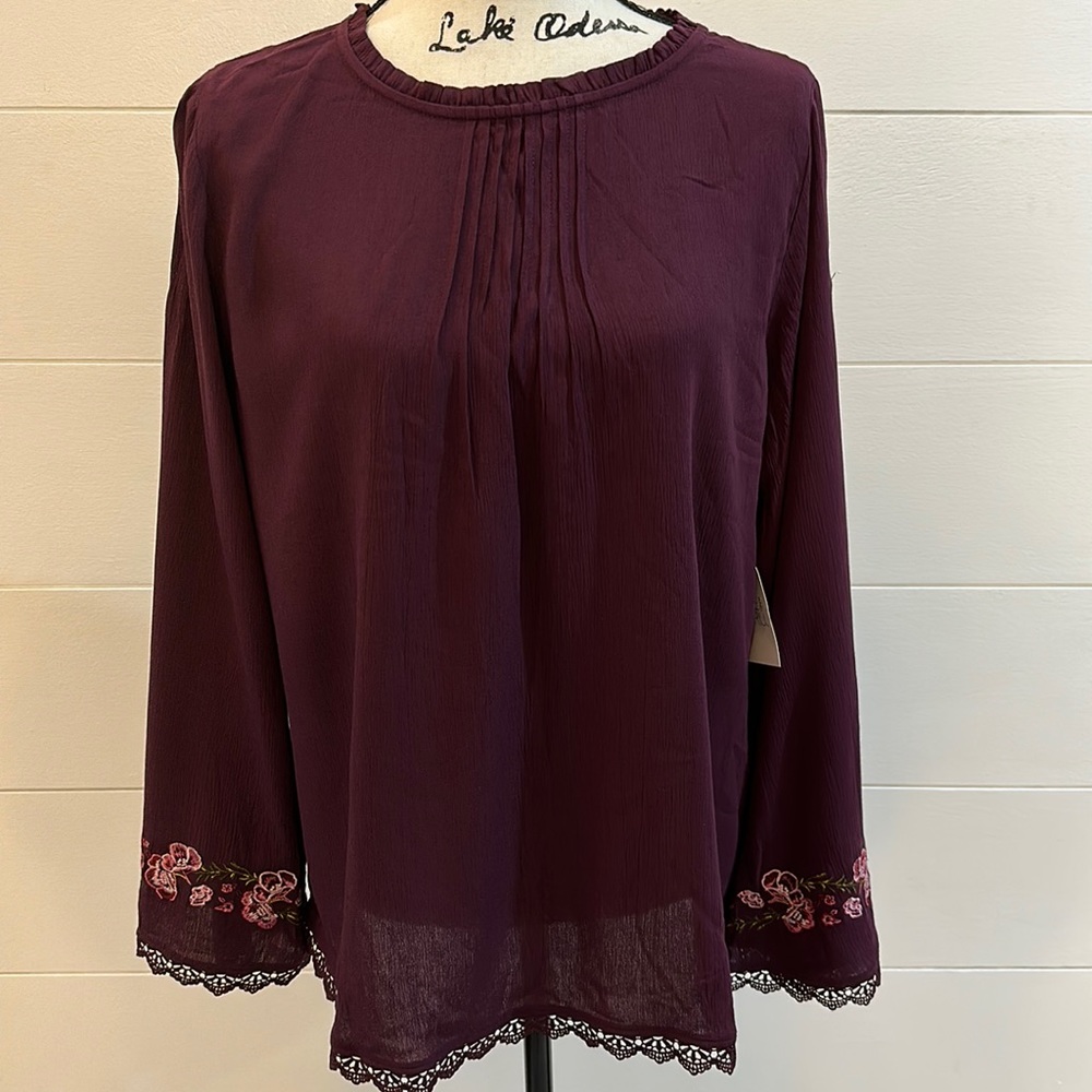 Time and Tru Blouse NWT, Size 8-10